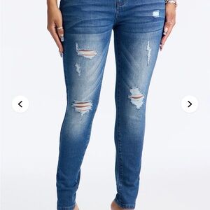 NWT Fashion Nova Dark Wash Ripped Skinny Jeans – Size 15 – High Stretch